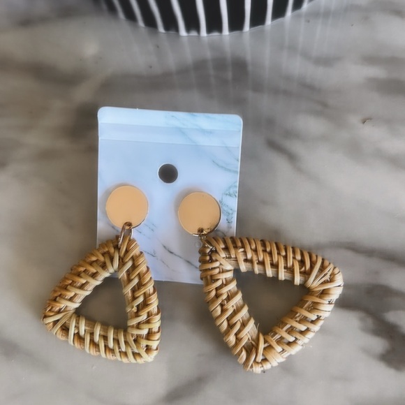 Triangle Woven Rattan Earrings - Picture 3 of 4